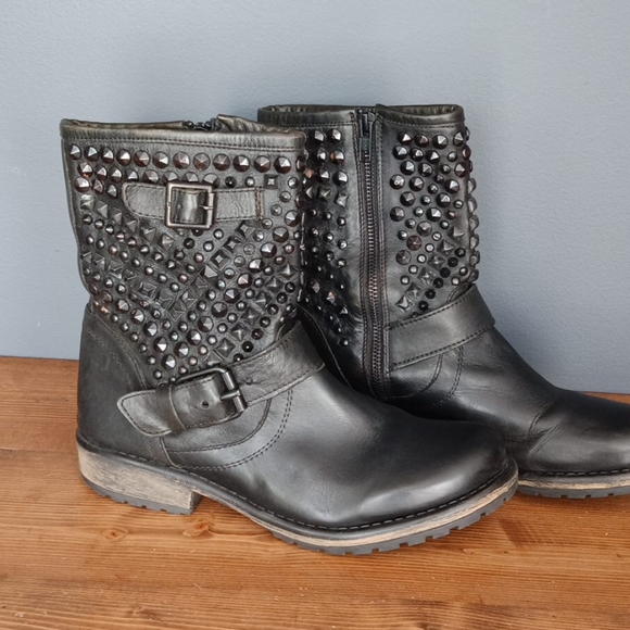 Steve Madden boots - Picture 2 of 14